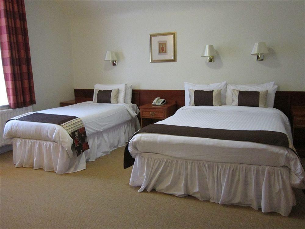 Millbrook Lodge Ballynahinch ภายนอก รูปภาพ